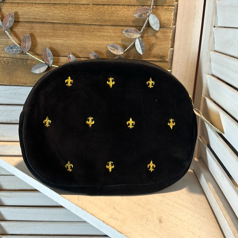 NWT Oscar de la Renta Velvet Cosmetic Bag Black and Gold